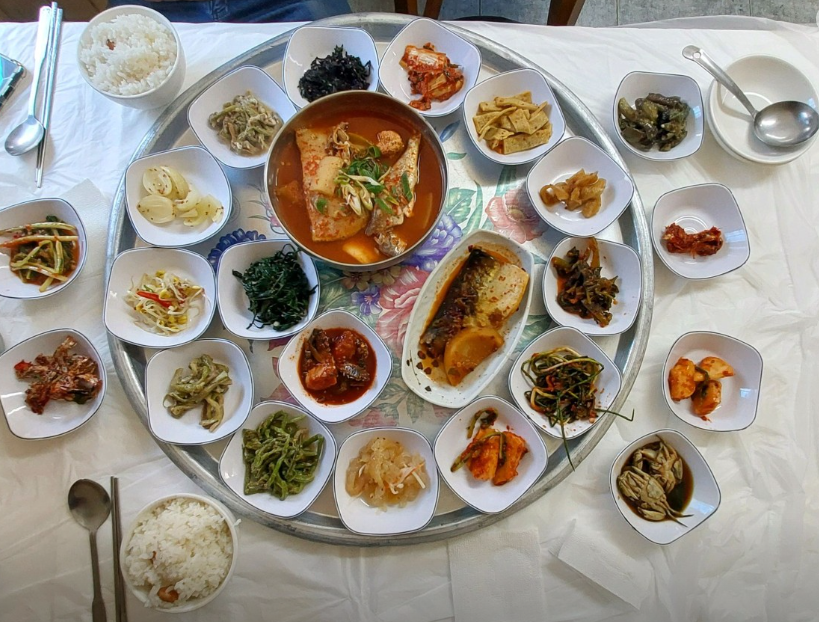 일로장터백반 대표 메뉴 