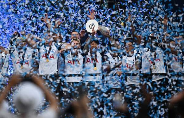 토트넘 손흥민, 17년 만의 우승 이끈 감동의 순간