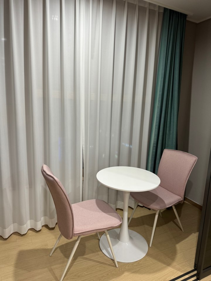 스타일러와 미니테이블