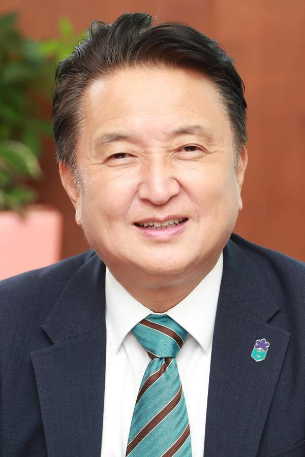 제36대 충청북도지사 김영환 주요 약력 4선 국회의원 및 과학기술부 장관 경력 인포그래픽