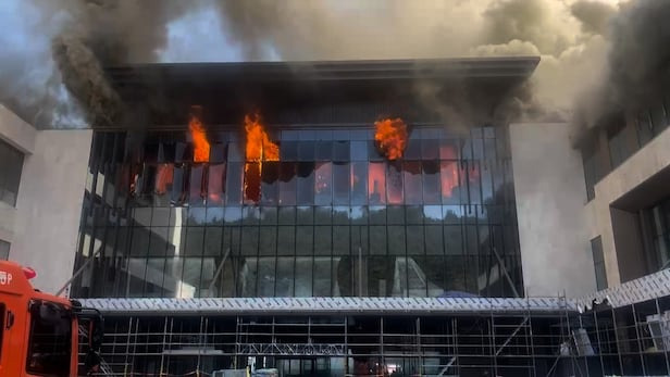 부산 반얀트리 호텔 공사장 화재 발생 6명 사망, 25명 부상