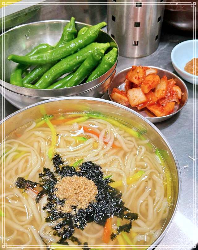 생방송투데이 화성 시청 남양 마음을 나누다, 23년 추억의 잔치국수 맛집