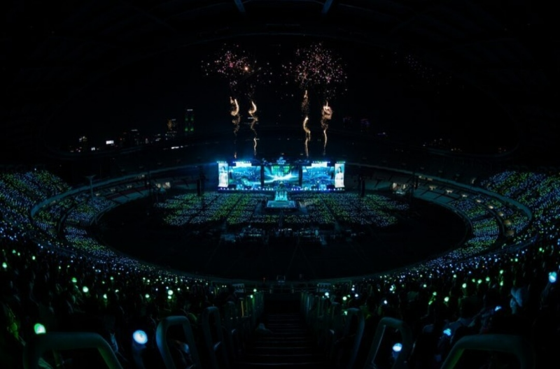 아이유 콘서트 더 골든 아워 전경