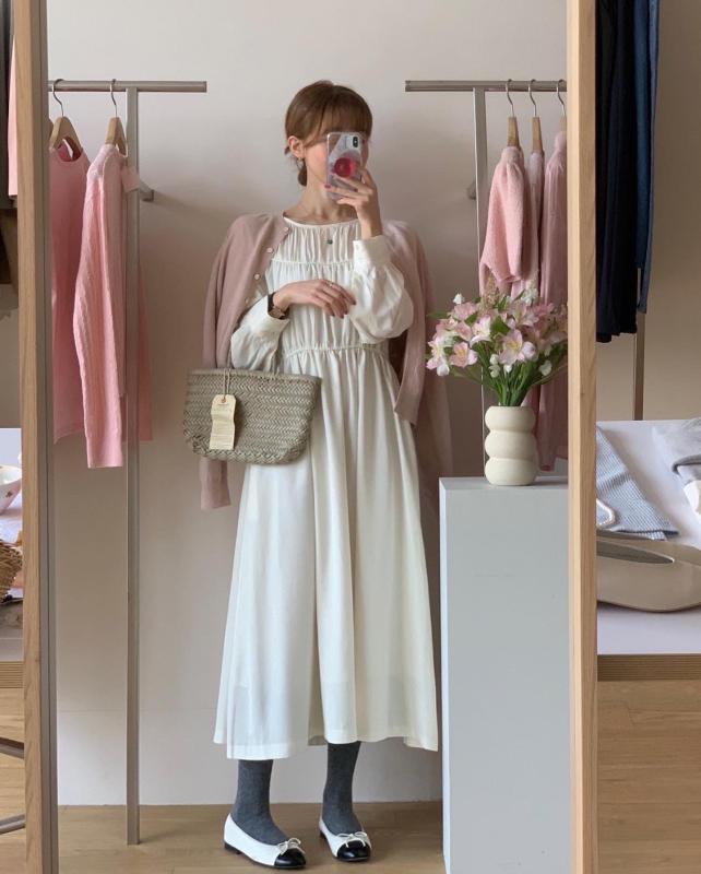 봄 여성 하객룩 셔링 원피스 러빈데어