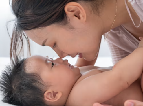 엄마와아기 이미지