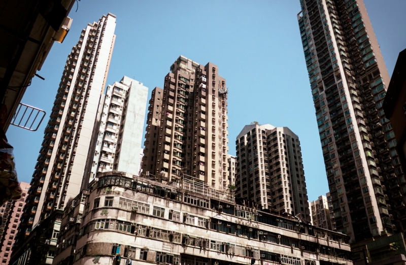 재건축 추진 단지에서 조합 설립이 늦어지는 이유와 재건축 가능 연한이 지나도 사업이 진행되지 않는 단지 특징