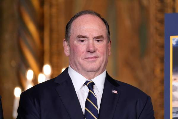 존 펠란 美 해군장관 경질, 이란 전쟁 중 지휘부 공백과 헤그세스의 인사 숙청 내막 분석