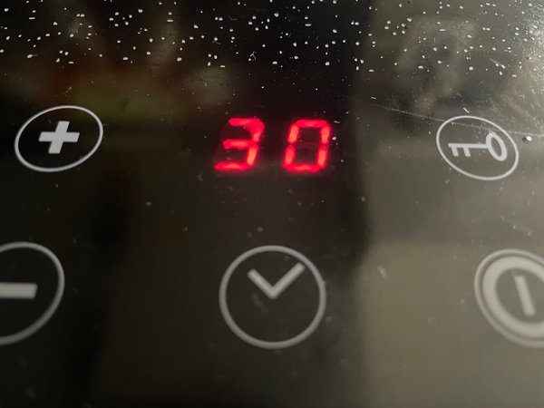 병아리콩 끓기 시작하면 30분 타이머 맞추기