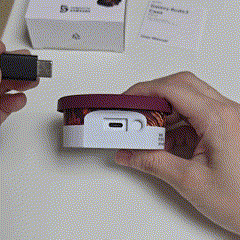 하겐다즈 미니컵 케이스 착용하고 케이블 연결