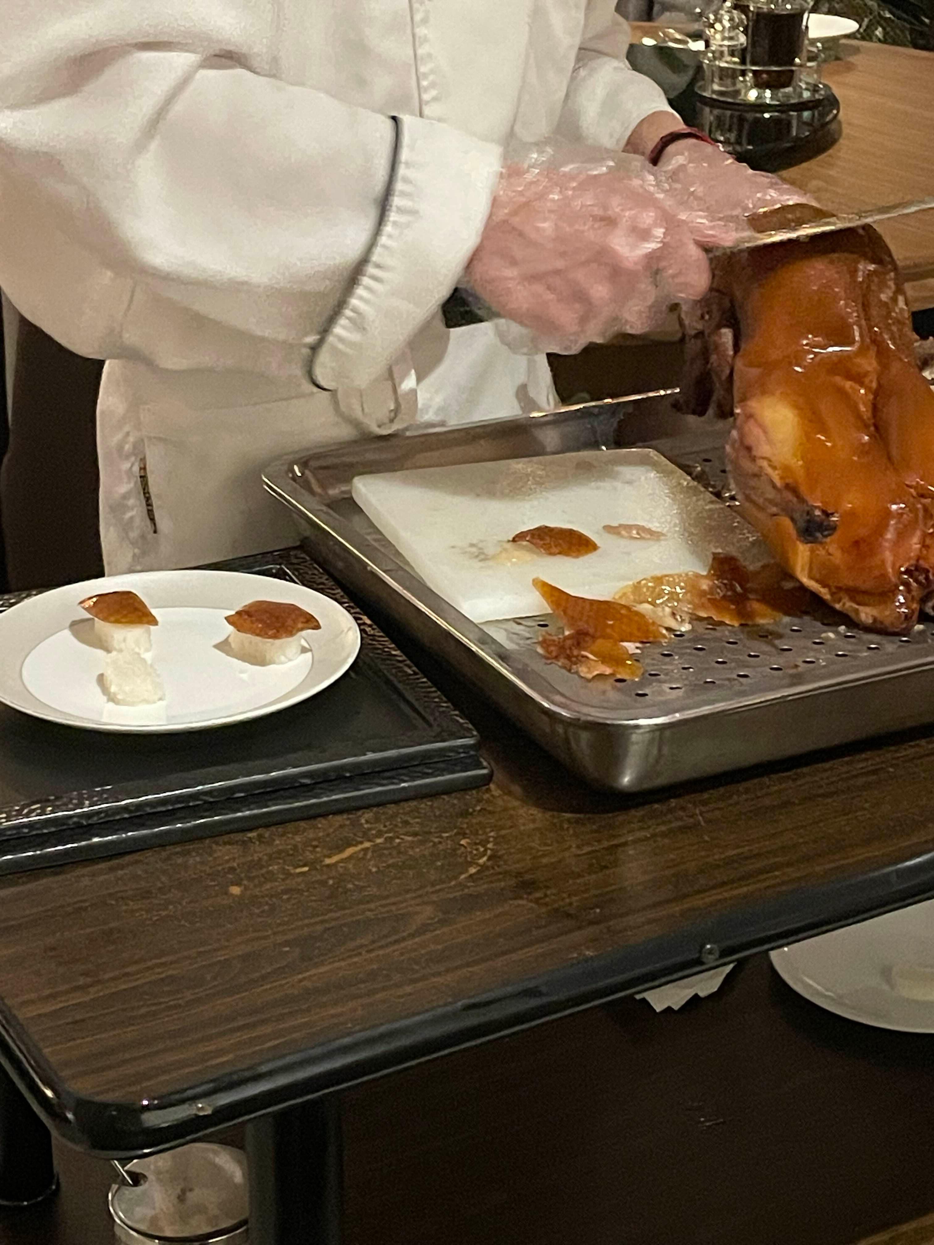 상하이 예상하이 북경오리 손질하는 사진