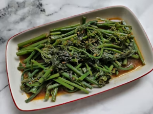 차박지에서 즐기는 5성급 해장: 냄새 걱정 없는 바지락 쑥 라면과 코펠 조리 꿀팁