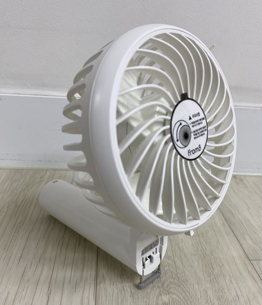 프롬비 선풍기 접어 각도 조절 모습