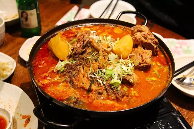 매운 음식 사진