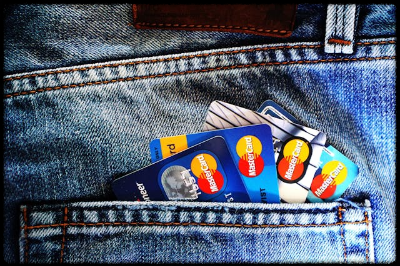 합리적인 소비자는 없다? 소비자 심리 경제학 : 지갑을 여는 5가지 심리적 함정