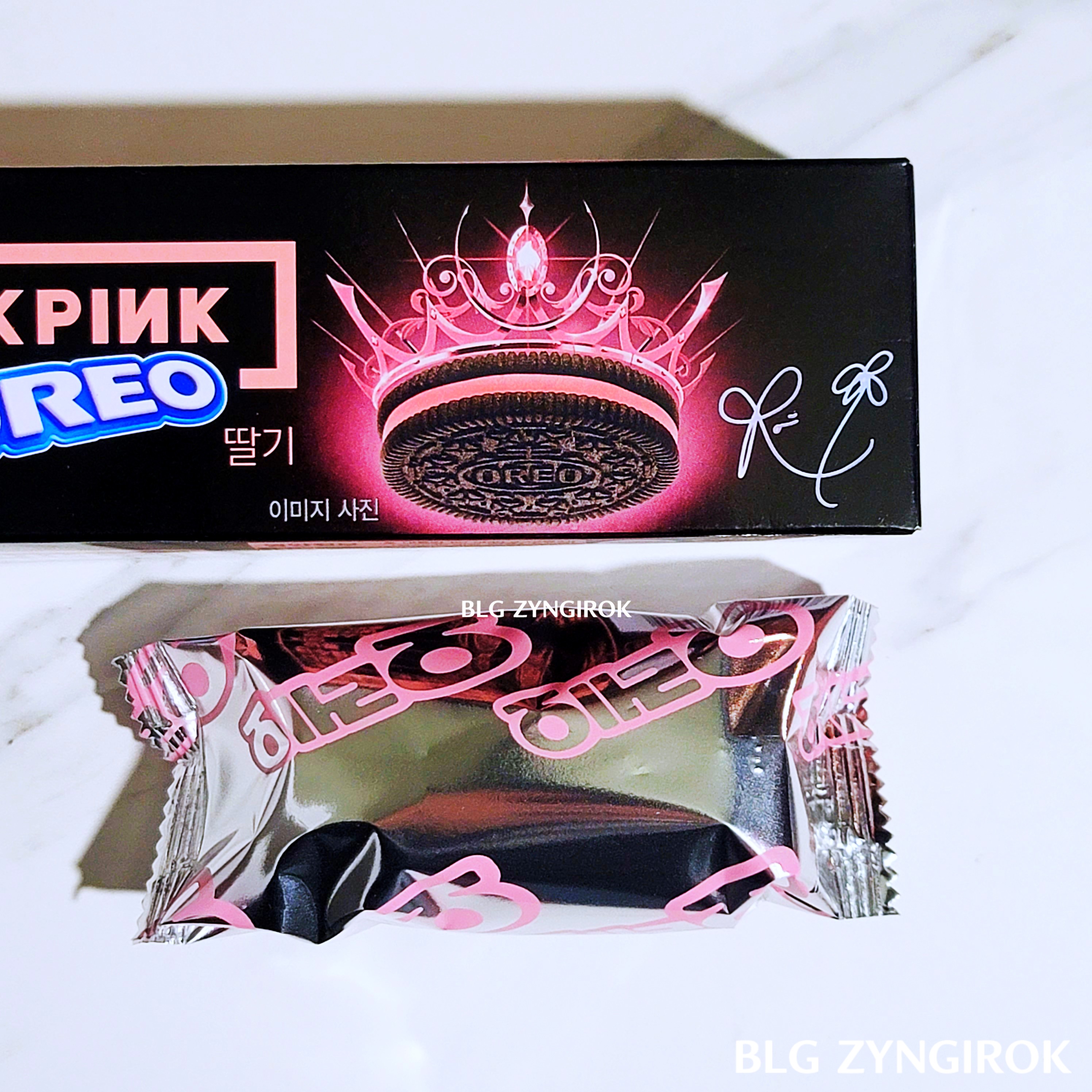 블랙-오레오-상자와-오레오봉지가-놓여있다.