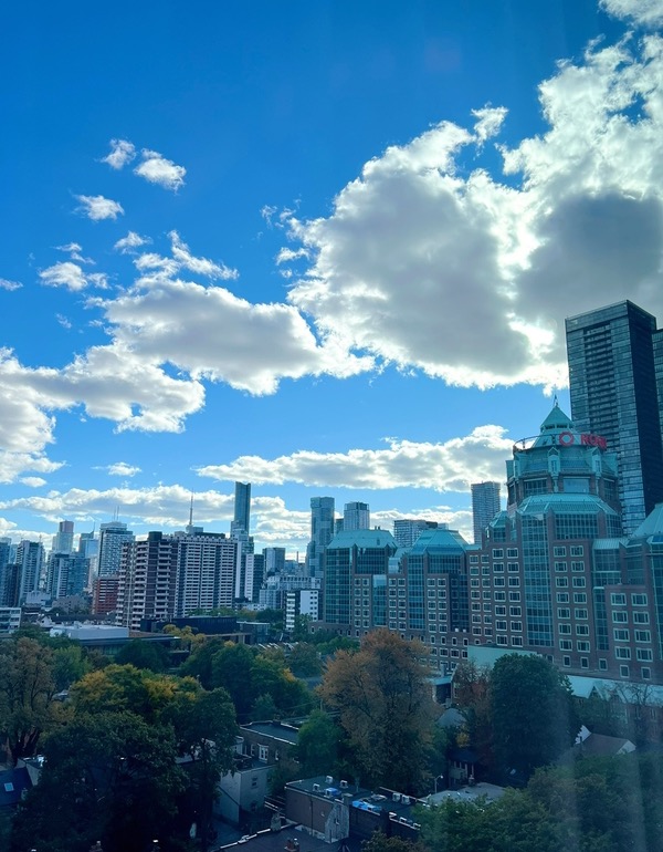 Canopy by Hilton Toronto Yorkville room view