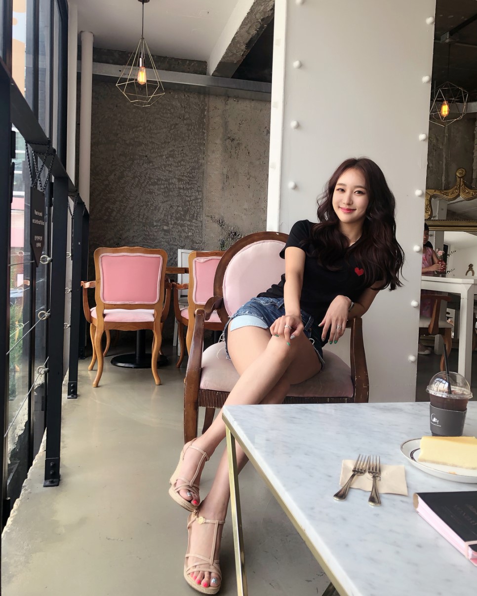 박지영 아나운서 원피스 핏 박지영 아나운서 원피스 핏