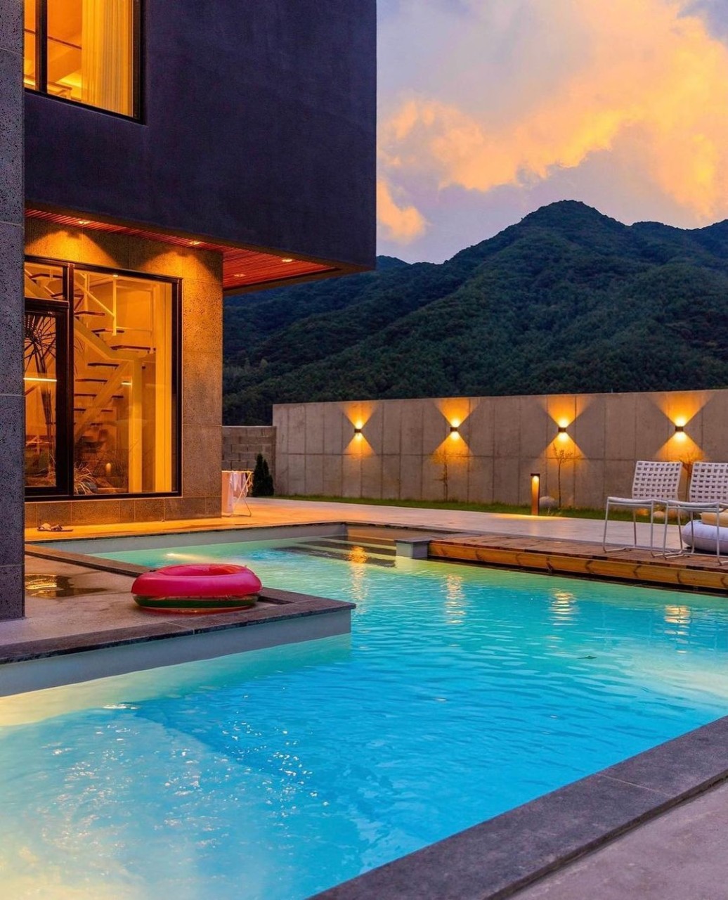 경주 못 풀빌라 수영장 사진