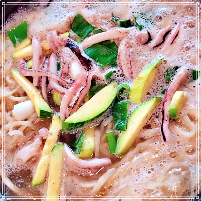 Pick Up! 트렌드 스페셜 춘천, 강촌, 레일바이크 해물 칼국수, 떡갈비 맛집