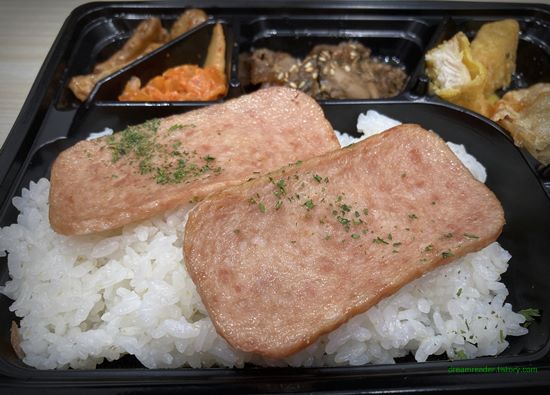 이마트24 편의점 알찬 8찬 도시락 2023년 3월 반찬 구성(스팸(돼지 고기, 파슬리))