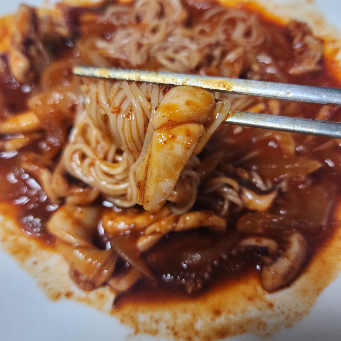 오징어-볶음-비빔국수