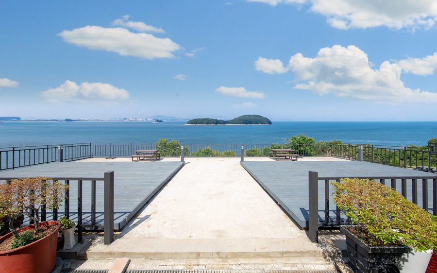 무의도 섬뜰아래 캠핑장 소개