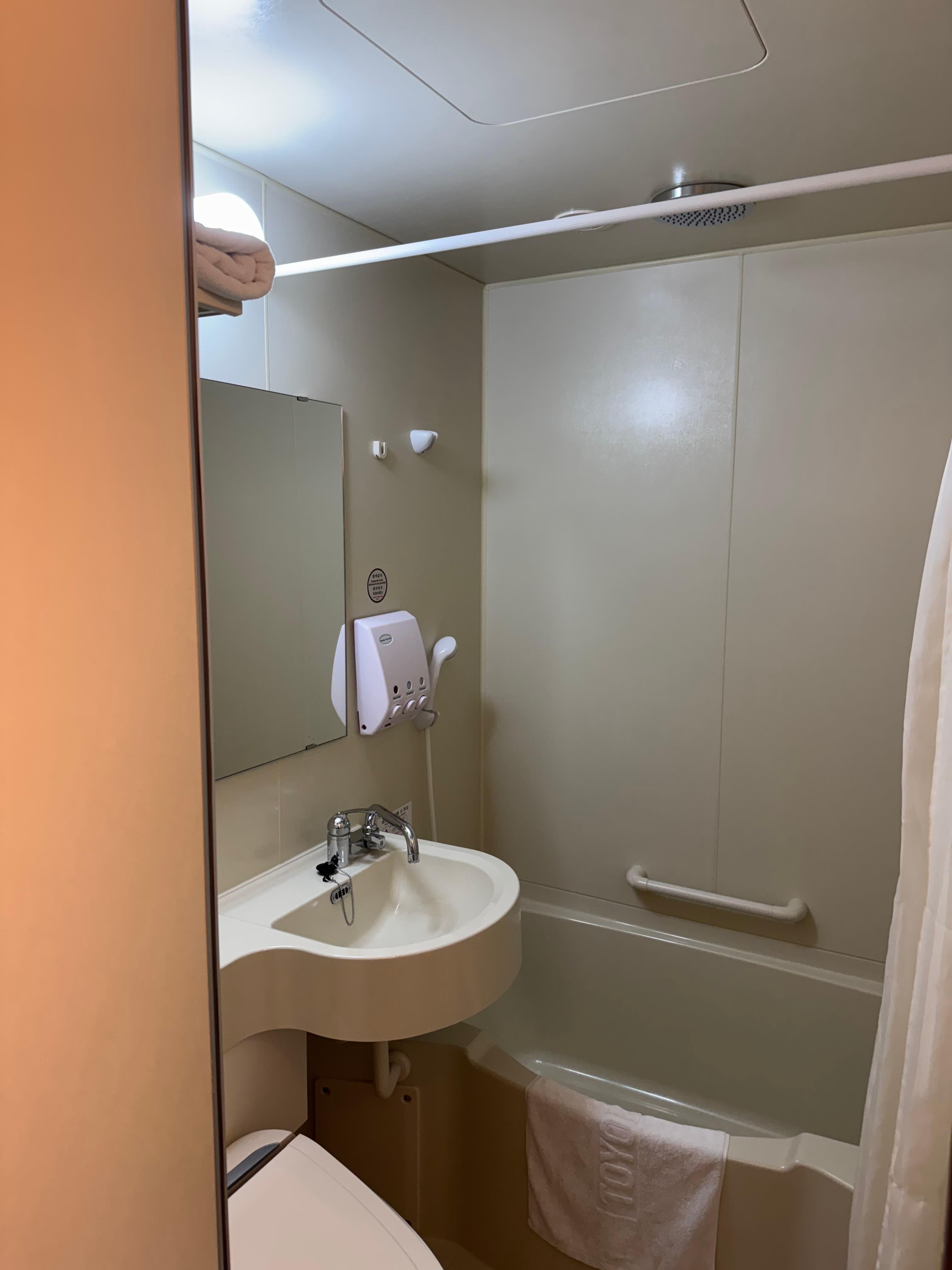 1인실-화장실-넓고-깨끗하고-있을께-다-있어요