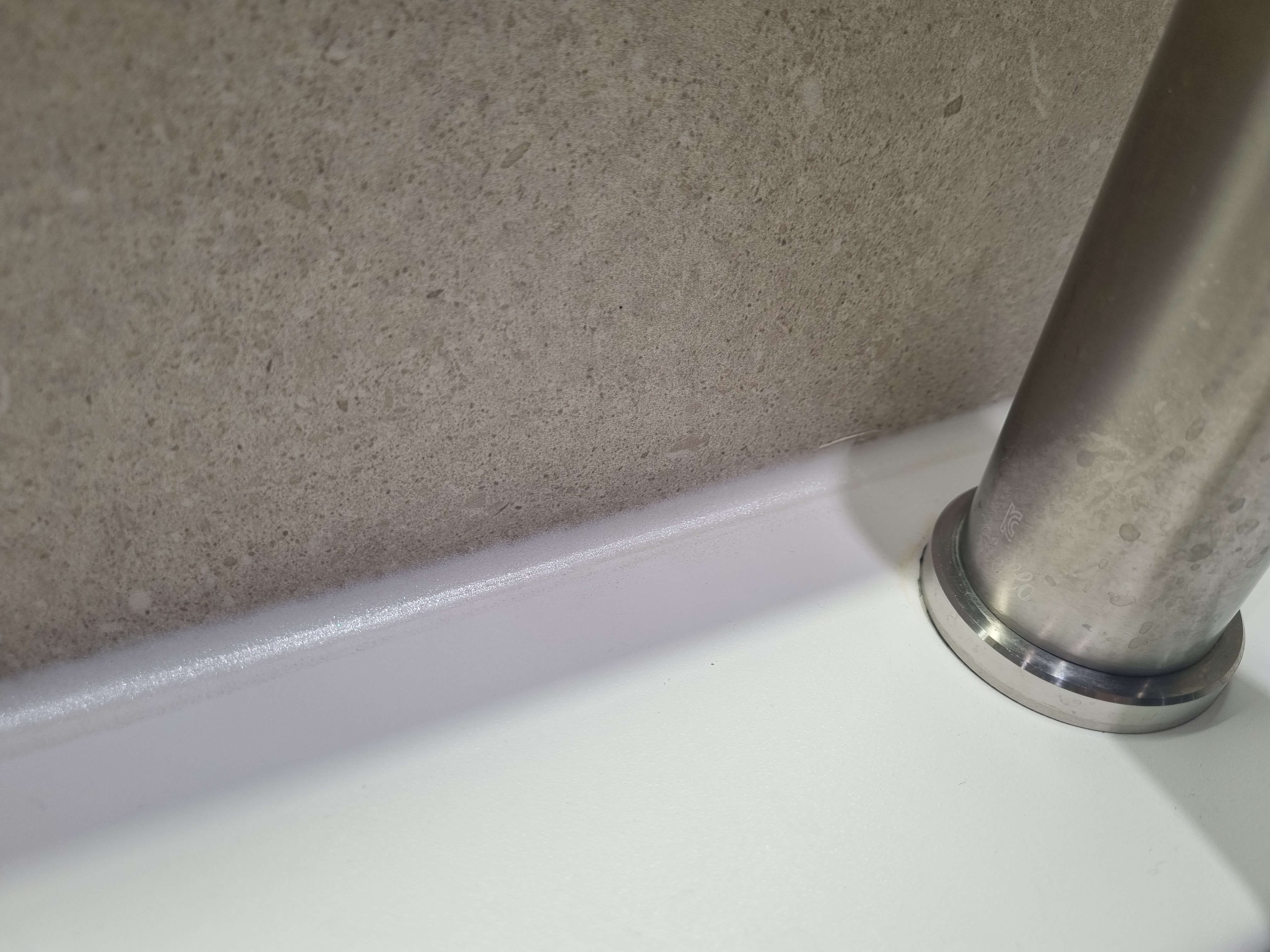 수전 세면대 오염방지