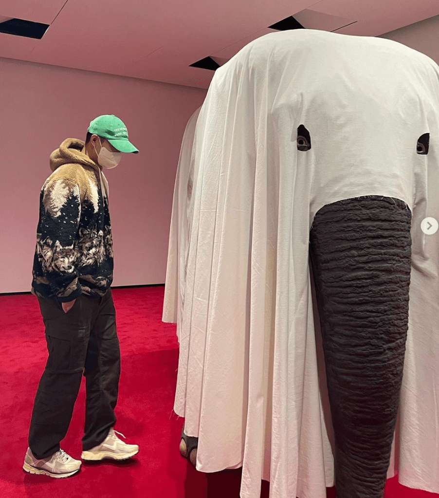 이승기 결혼 전 전시 관람