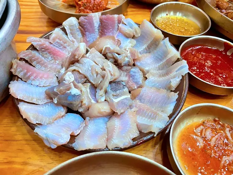 박원숙의 같이삽시다 인동초 막걸리, 홍어삼합, 간장 꽃게장, 새우장, 돼지고기 수육 럭셔리 한상 목포 맛집