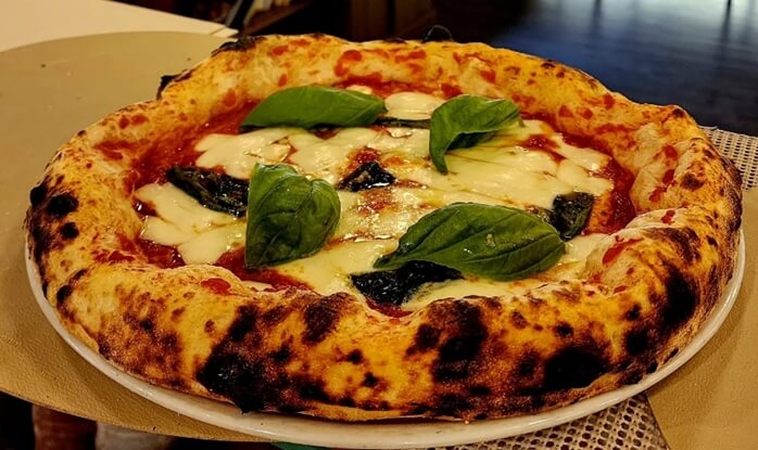 핏제리아루카네