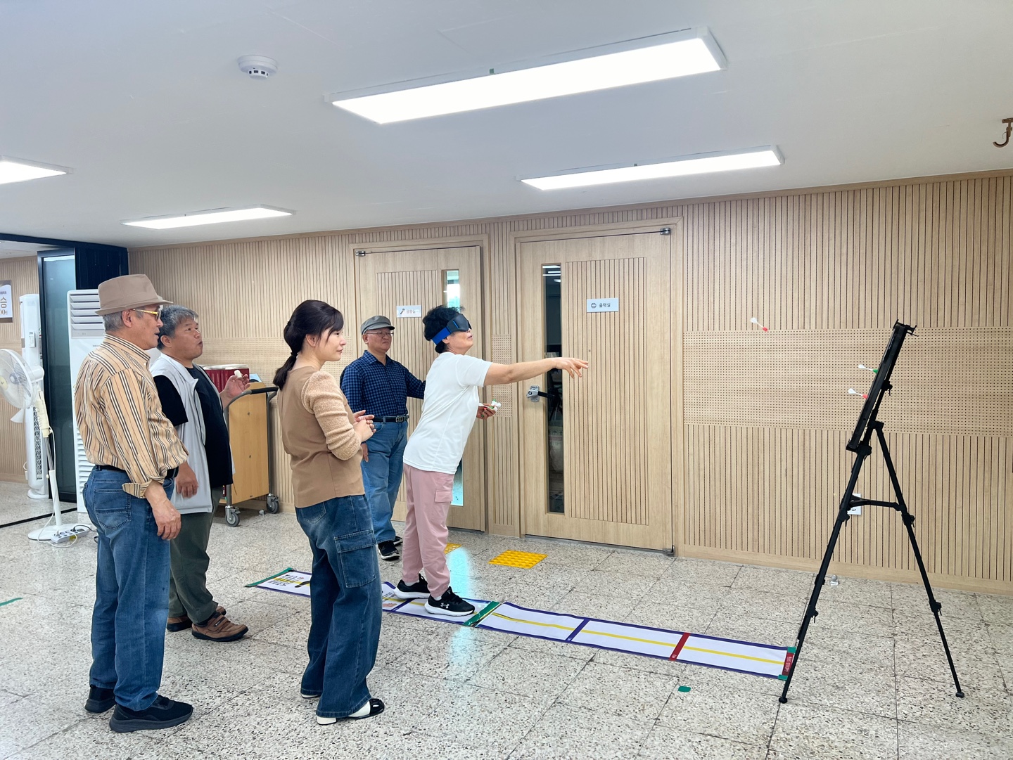 회원들이 한궁하는 모습