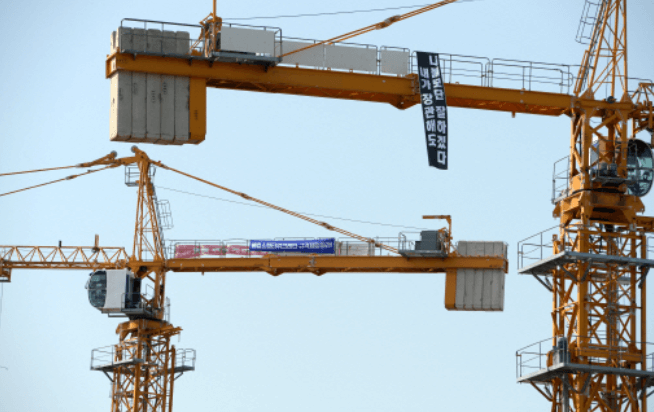 건설현장 타워크레인
