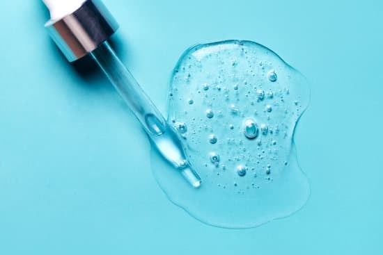 코직산(Kojic Acid): 멜라닌 형성 억제와 미백 효과의 핵심 성분