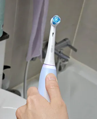 전동칫솔 선물 음파진동 압력센서 타이머 잇몸 민감한 분을 위한 선택법_18