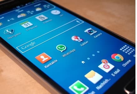 눈-이물감-스마트폰-사용