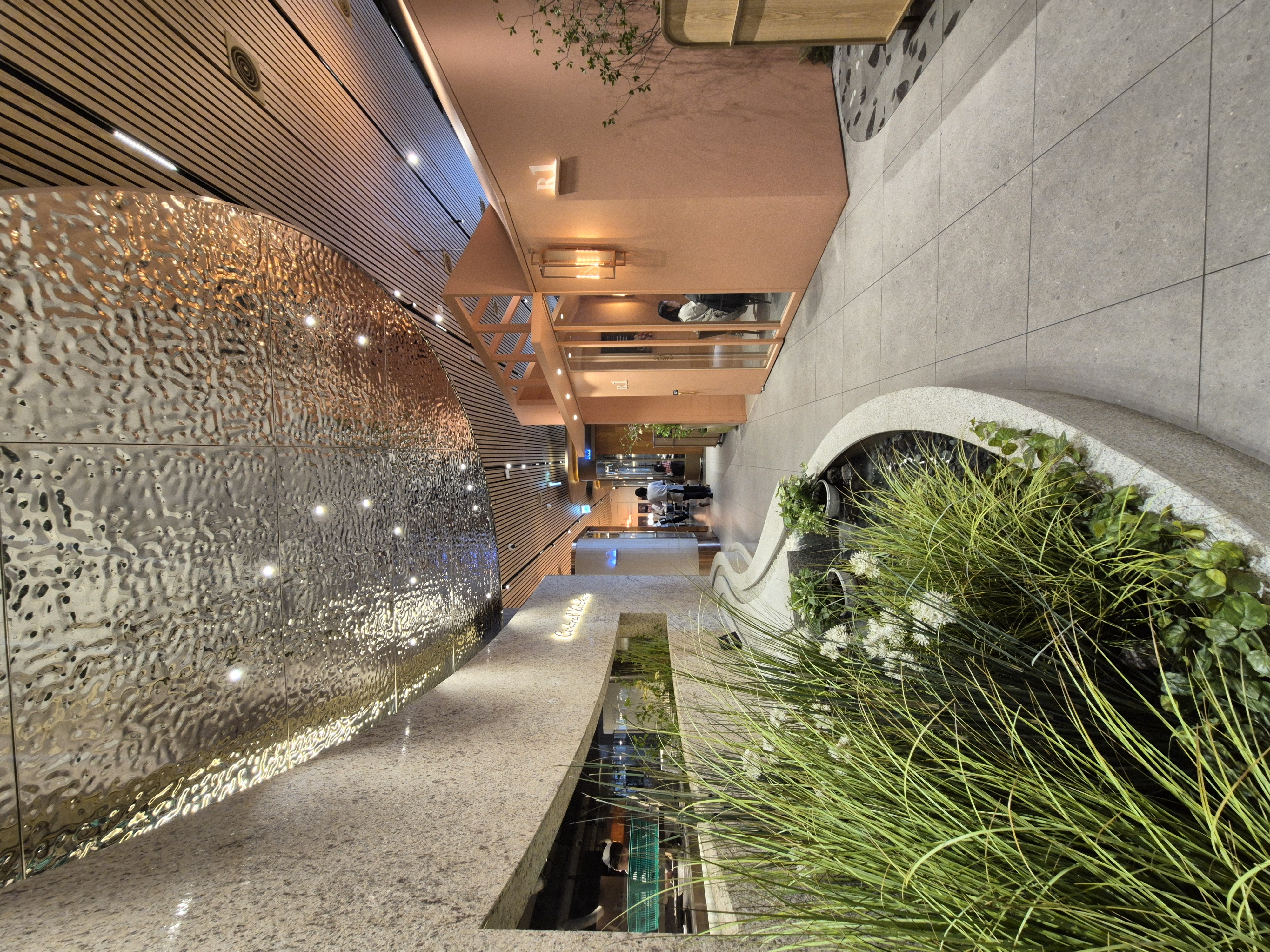 식당 3선의 연제점 실내홀입니다.