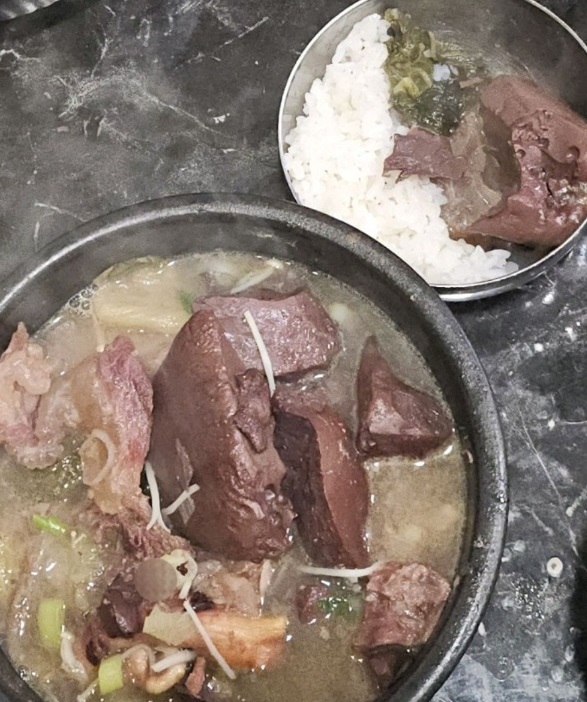 수원-선지해장국-유치회관