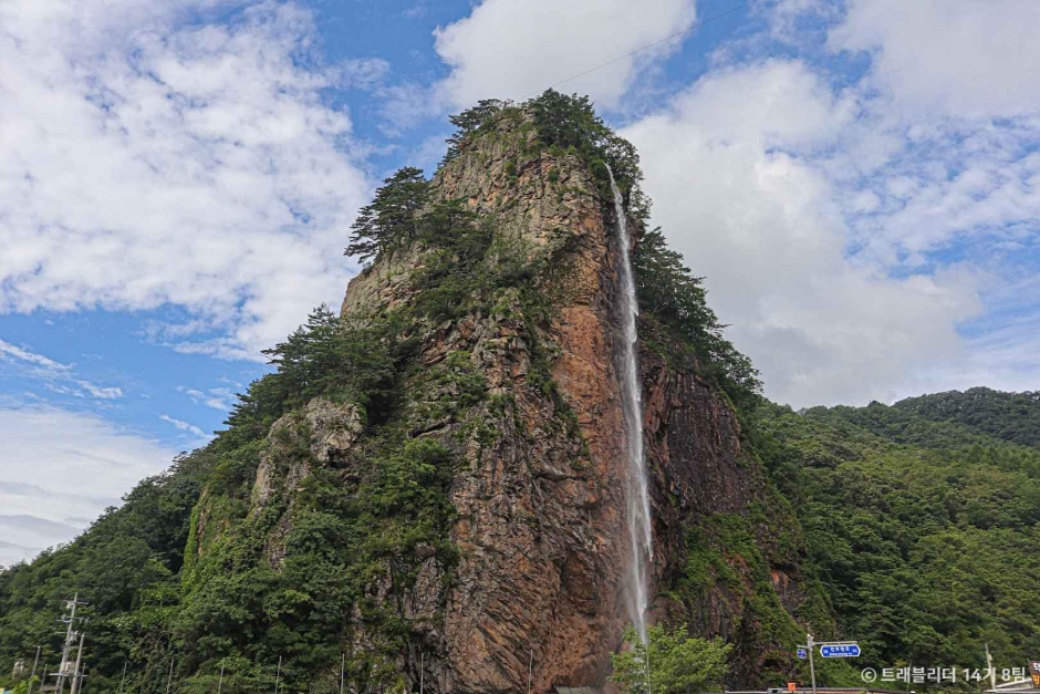 인제 매바위 인공폭포