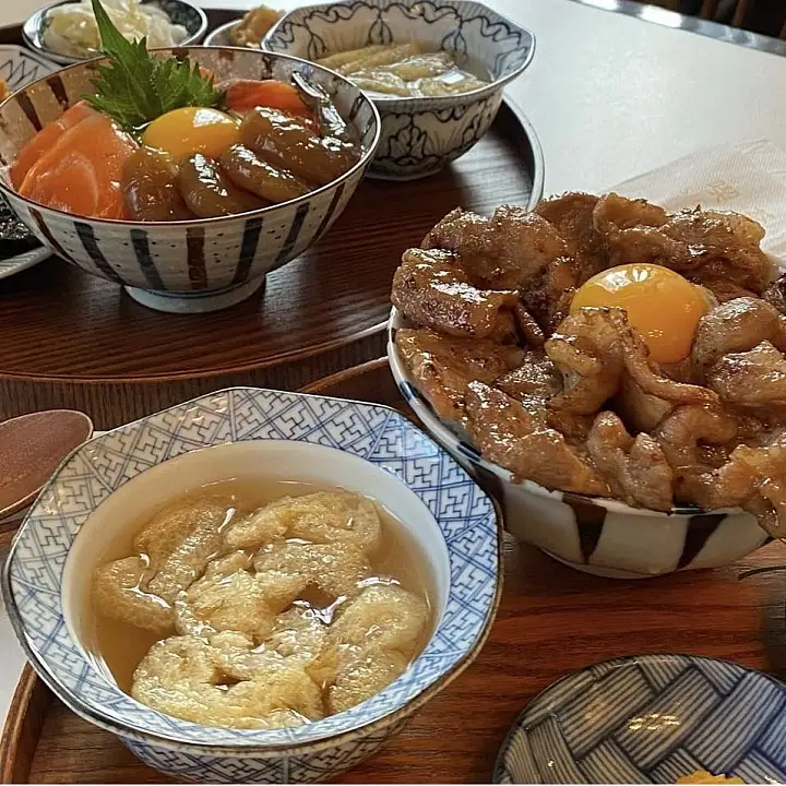 줄서는식당 43회 박소현 간장새우연어덮밥 오믈렛 볶음면 매콤 소고기전골 스키야키 맛집 추천 소개