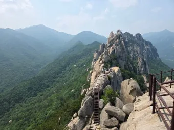 설악산 단풍 절정시기 2024년 예상일정과 교통편 정보_5