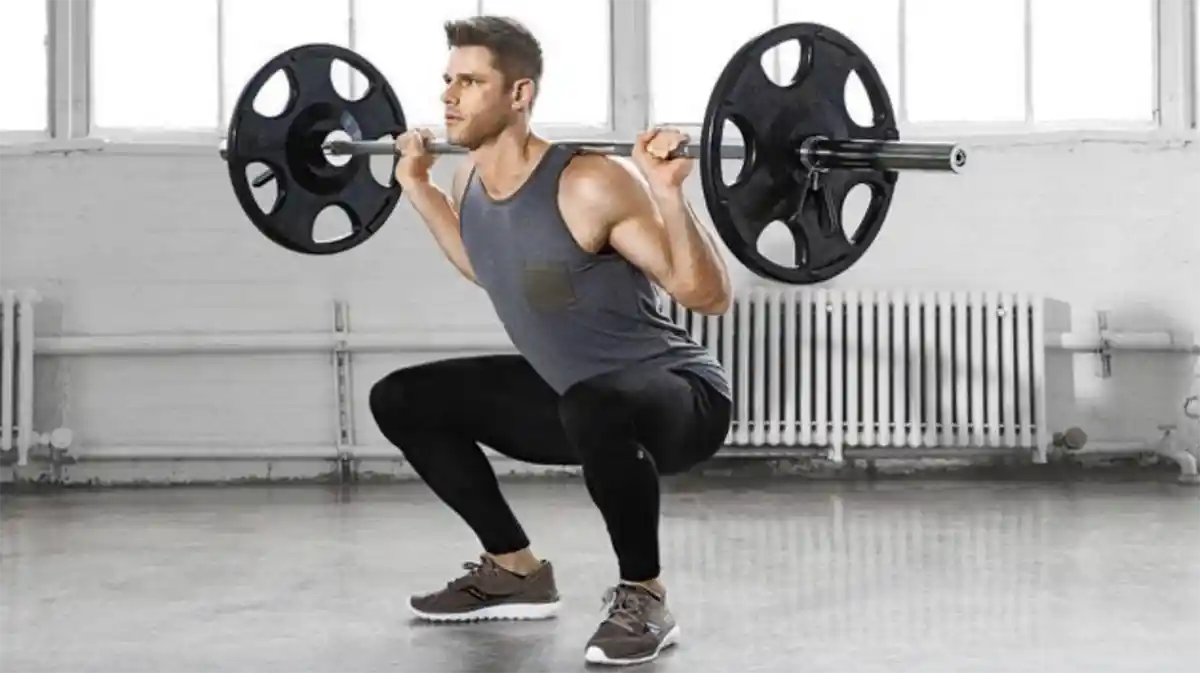 남자-스쿼드-굽히기-자세