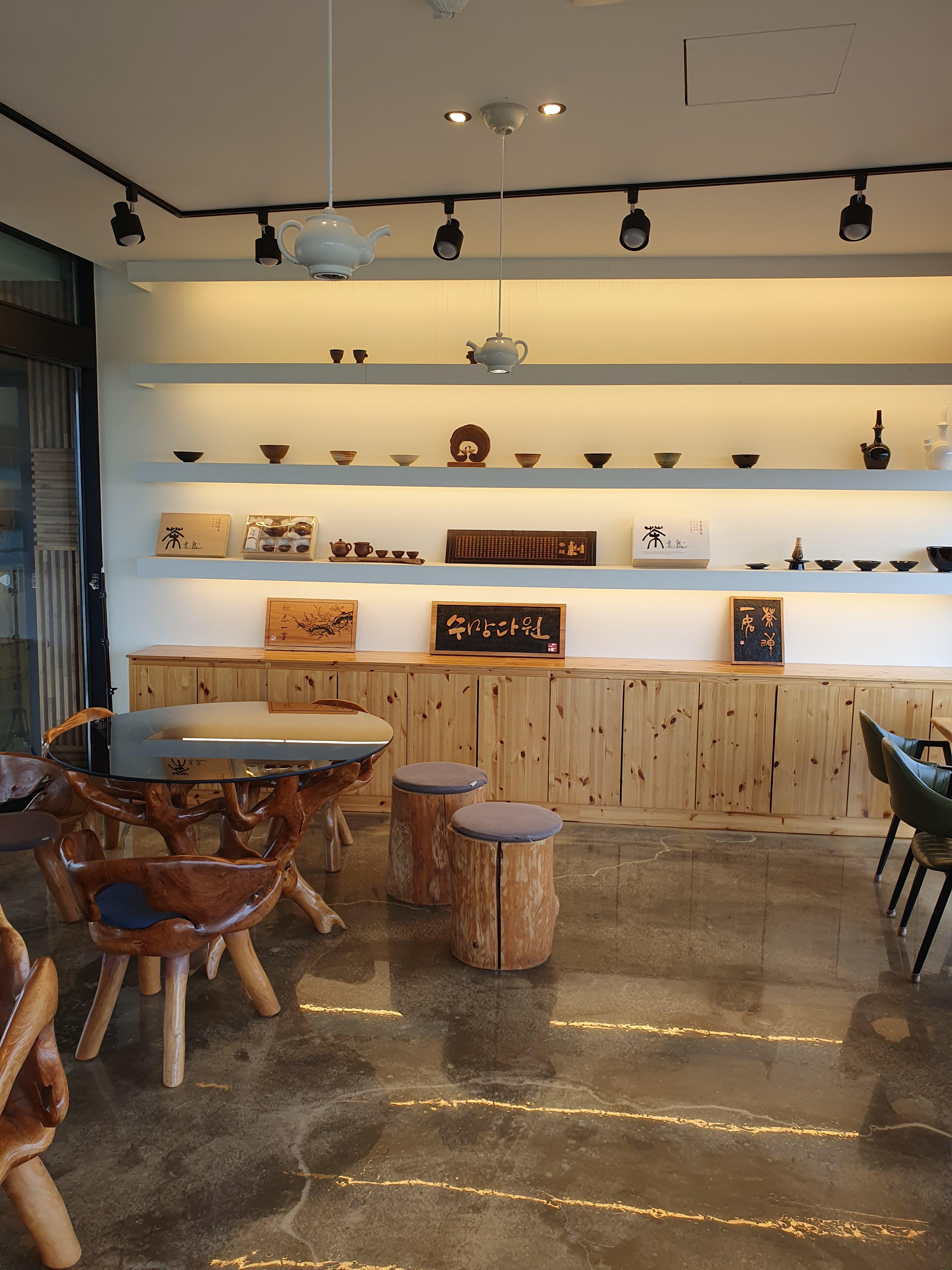 제주 수망다원 카페 실내 매장사진4