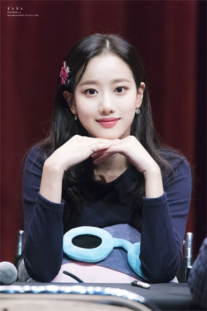 사랑스러운 모습 여자 연예인들 사진모음