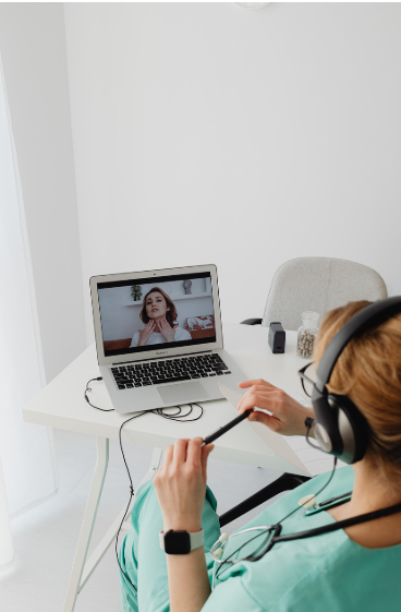 원격 진료와 약물 관리: 디지털 헬스케어의 통합