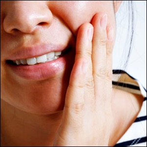 임플란트 잇몸 통증