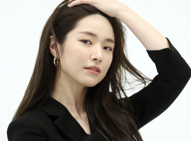 배우 하영