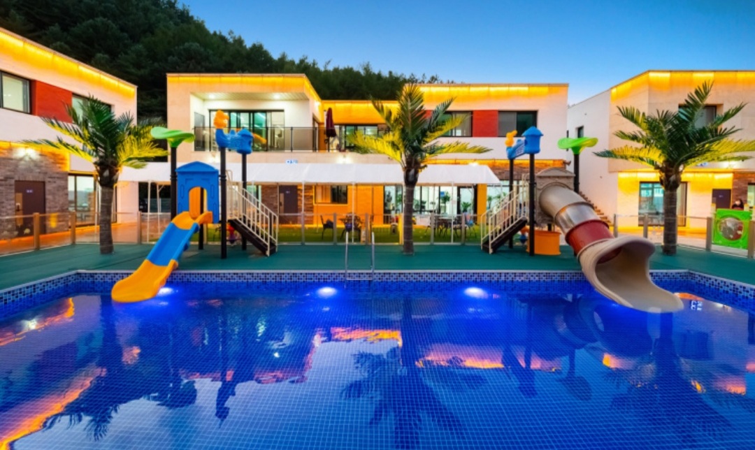 오로라키즈 풀빌라