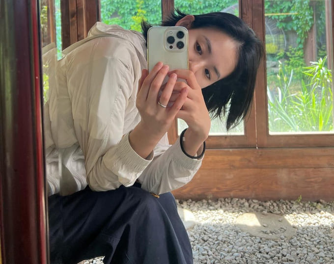 김윤혜 사복