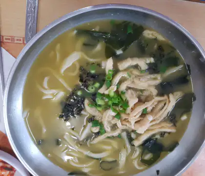 제주보말칼국수